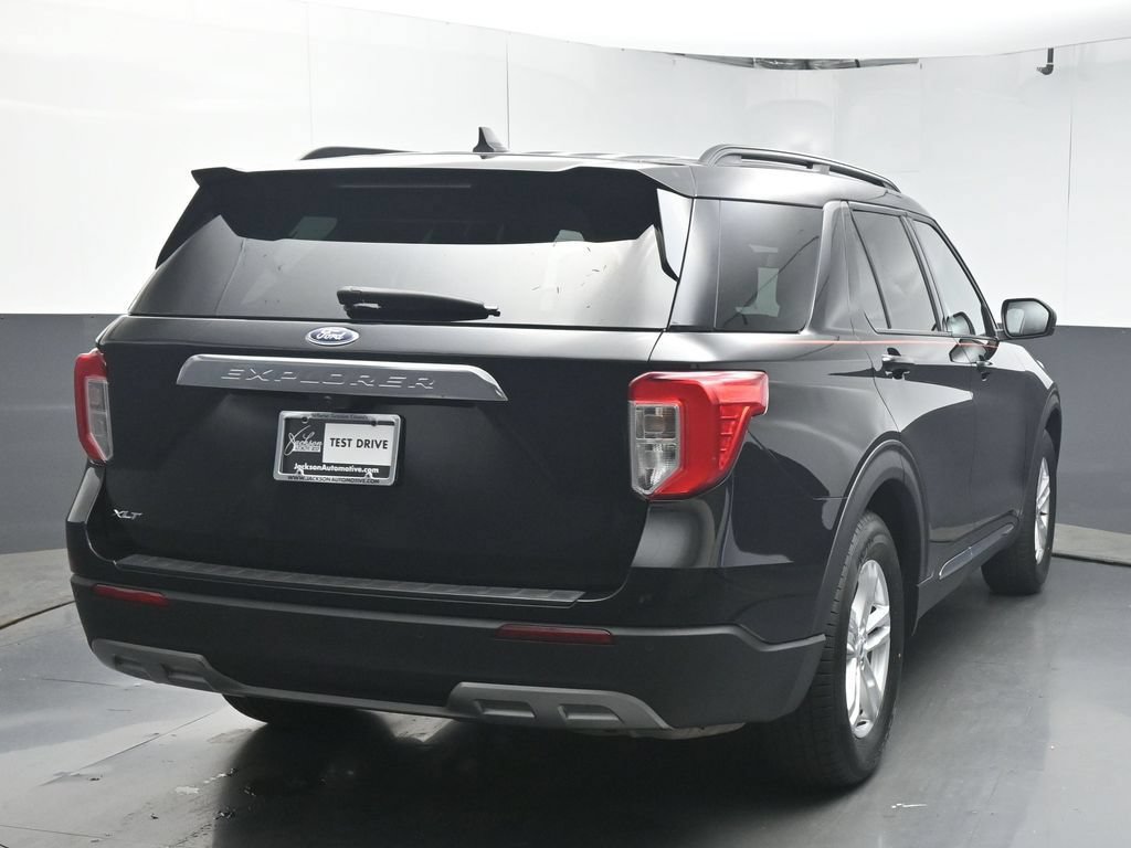 Used 2023 Ford Explorer XLT w/ Equipment Group 202A RWD image 7