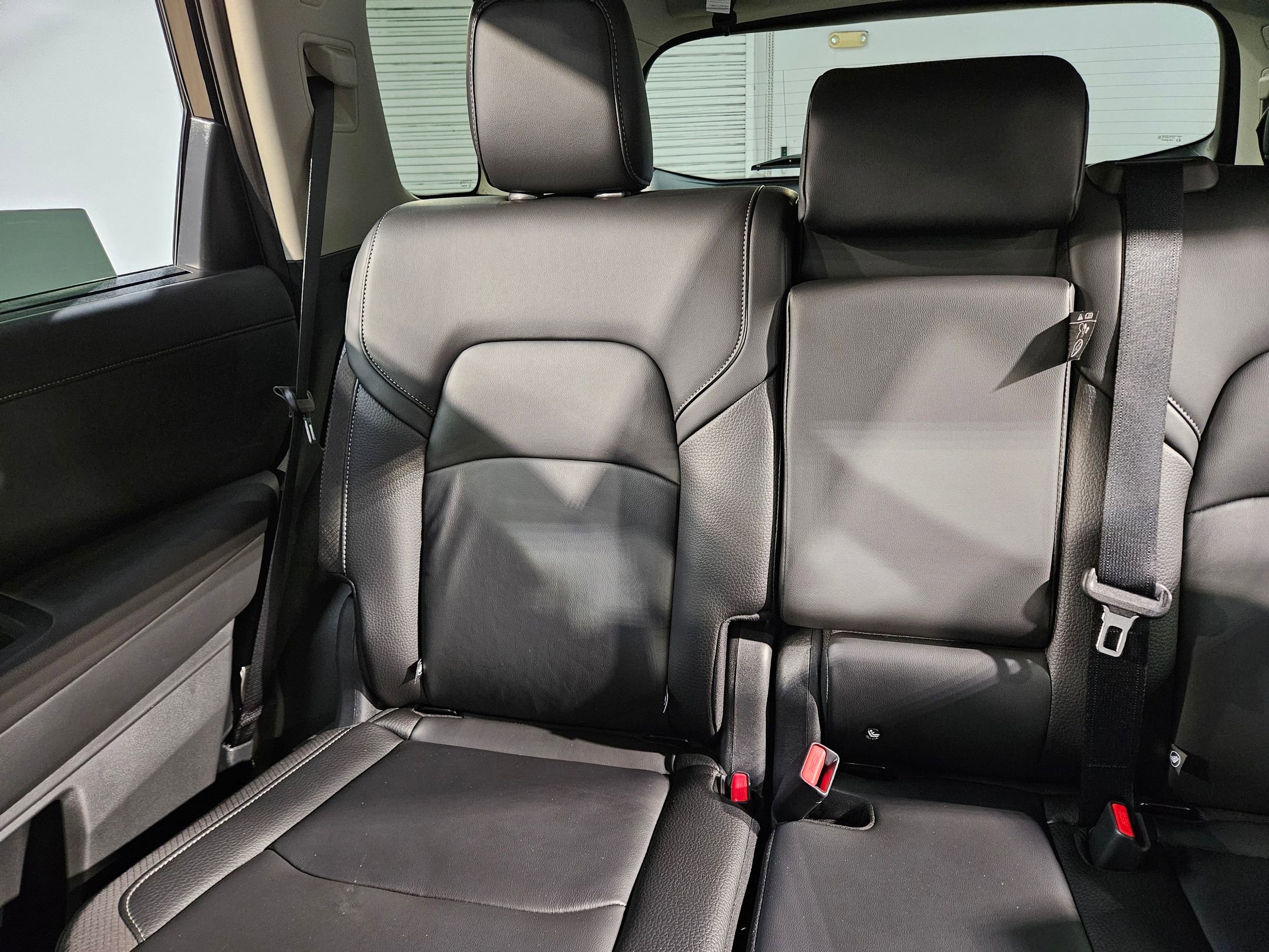 Used 2025 Nissan Pathfinder SL w/ Cargo Package image 12