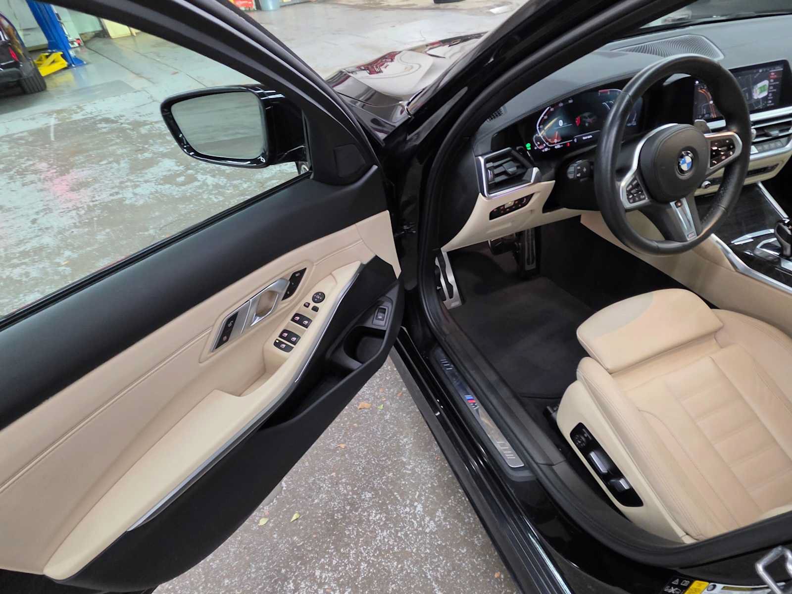 Used 2021 BMW 330i xDrive Sedan w/ M Sport Package AWD/4WD image 21