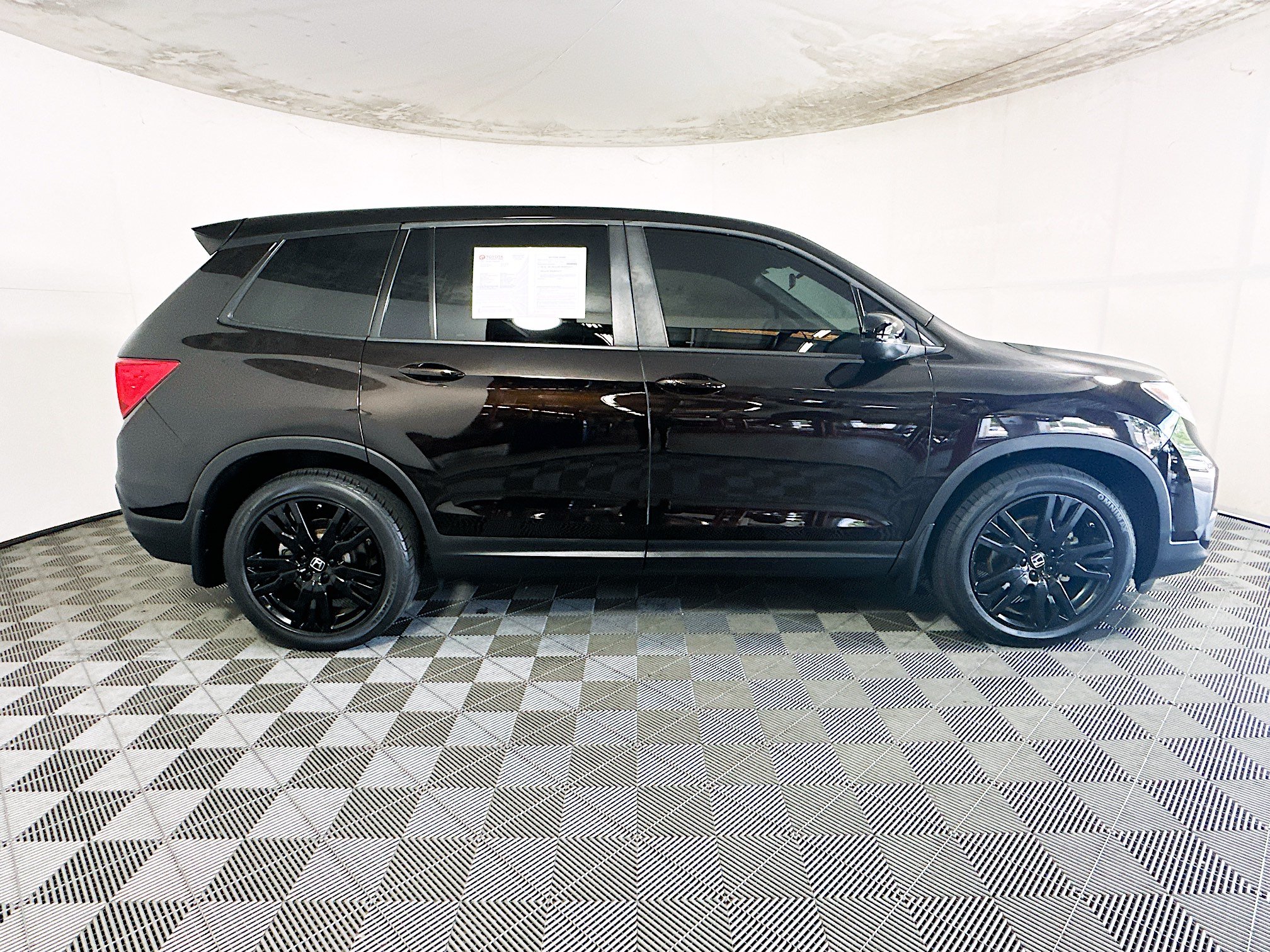 Used 2021 Honda Passport Sport image 2