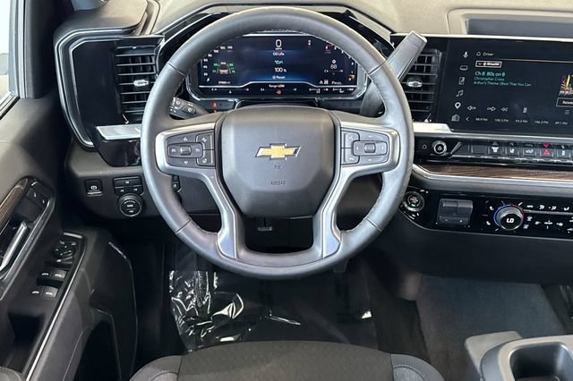 Used 2025 Chevrolet Silverado 2500 LT w/ Convenience Package AWD/4WD image 16
