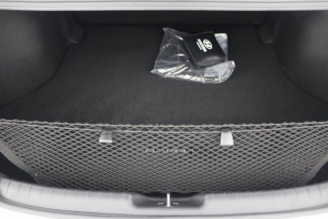 Certified 2025 Hyundai Elantra Sport image 20