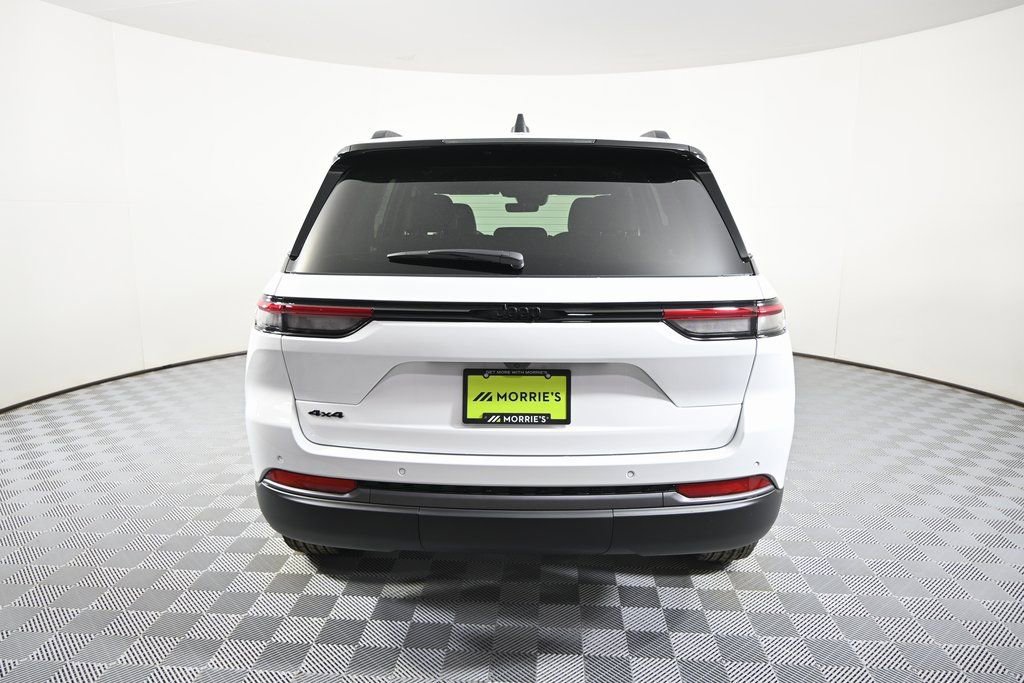 New 2026 Jeep Grand Cherokee Laredo image 5