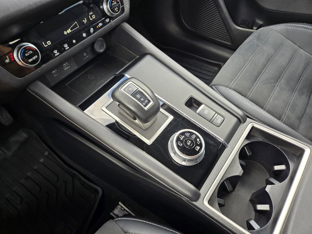 Used 2024 Mitsubishi Outlander SE Black Edition image 29