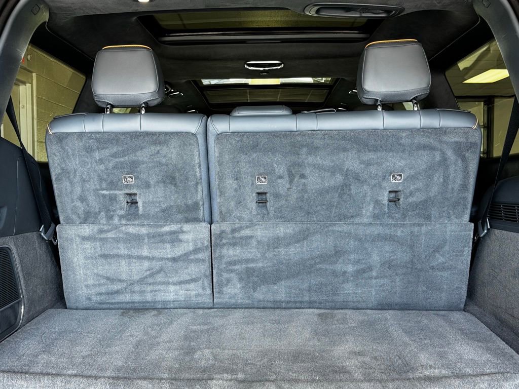 Certified 2024 Jeep Grand Wagoneer Series III w/ HD Trailer Tow Package image 13