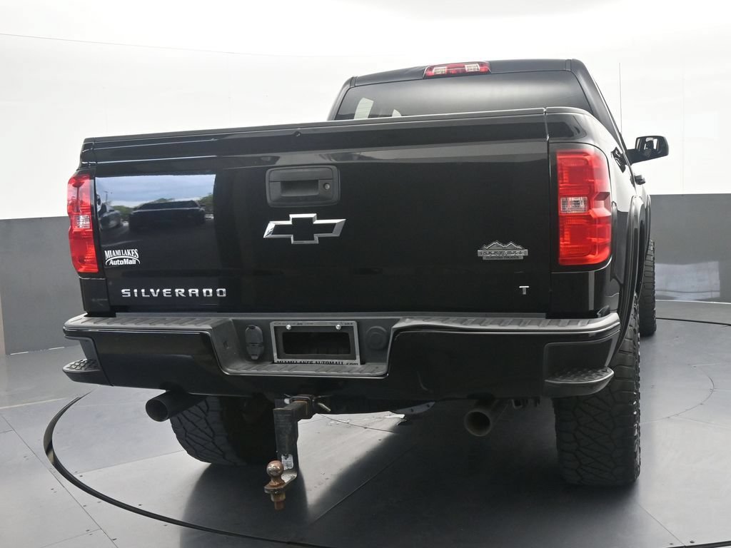 Used 2018 Chevrolet Silverado 1500 LT w/ All Star Edition AWD/4WD image 5