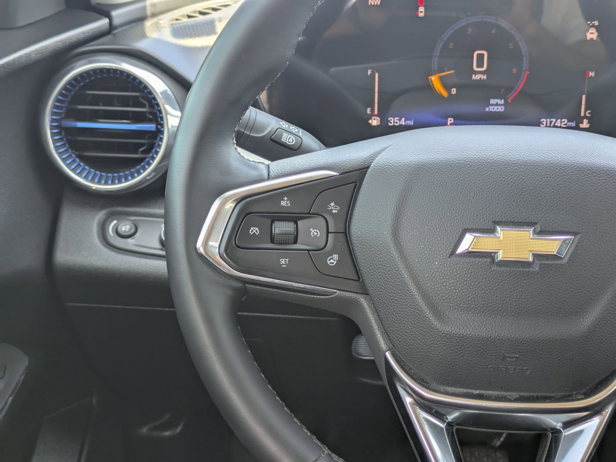 Used 2024 Chevrolet Trax LT w/ Driver Confidence Package image 18