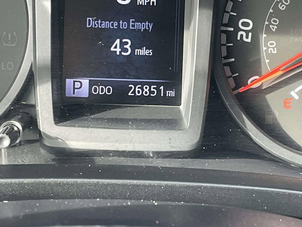 Used 2022 Toyota Tacoma SR image 37