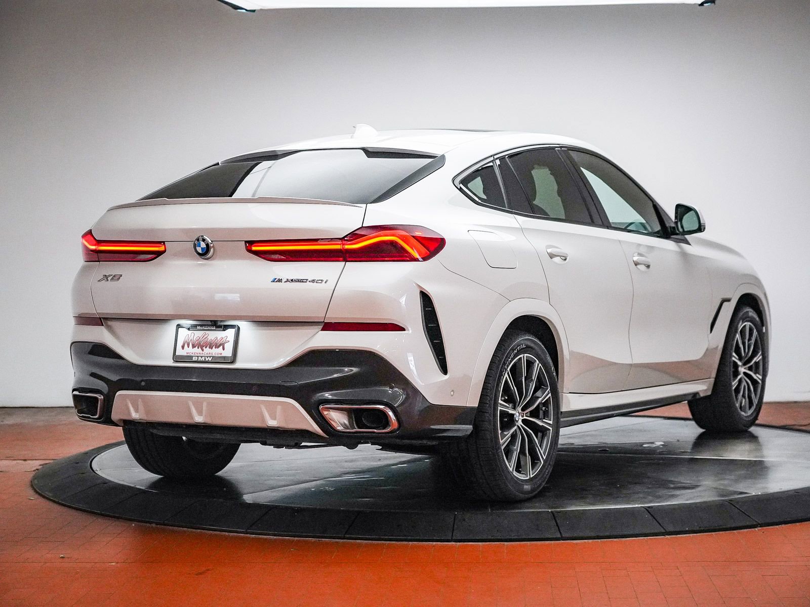 Used 2023 BMW X6 xDrive40i w/ M Sport Package image 5