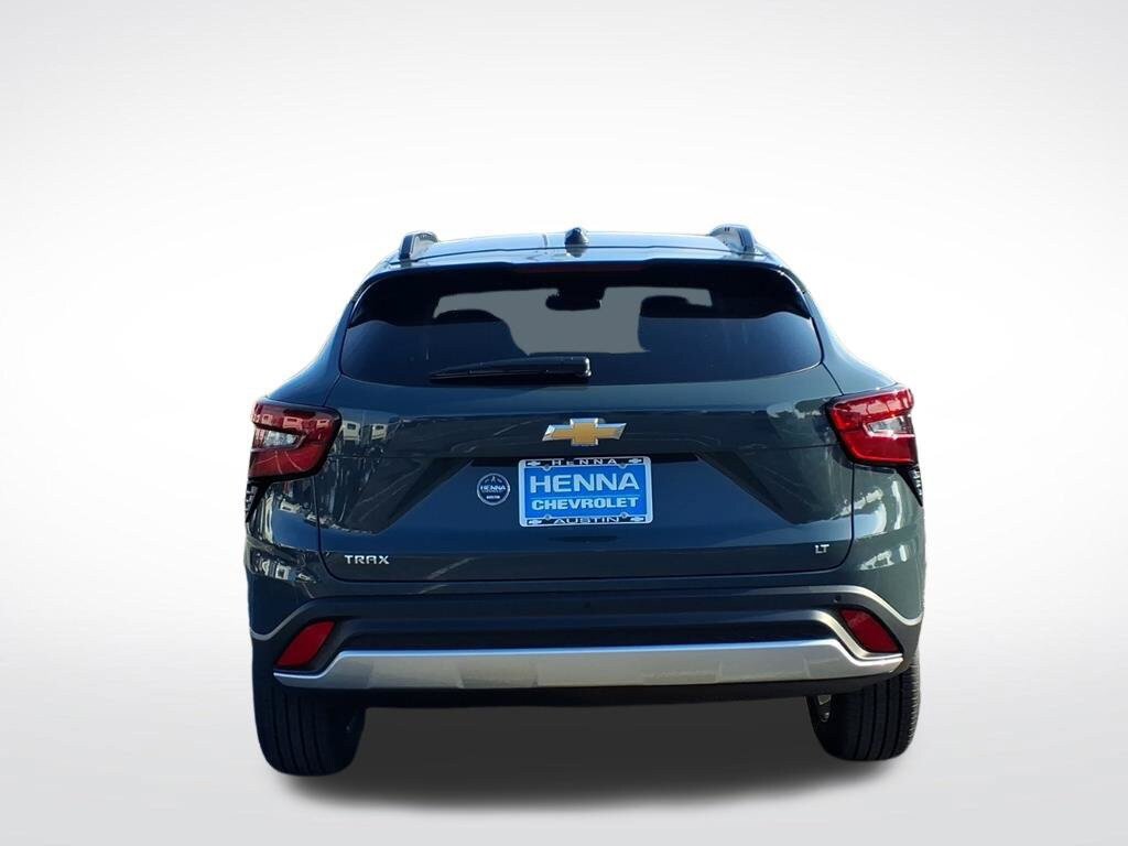 New 2026 Chevrolet Trax LT w/ Driver Confidence Package FWD image 4