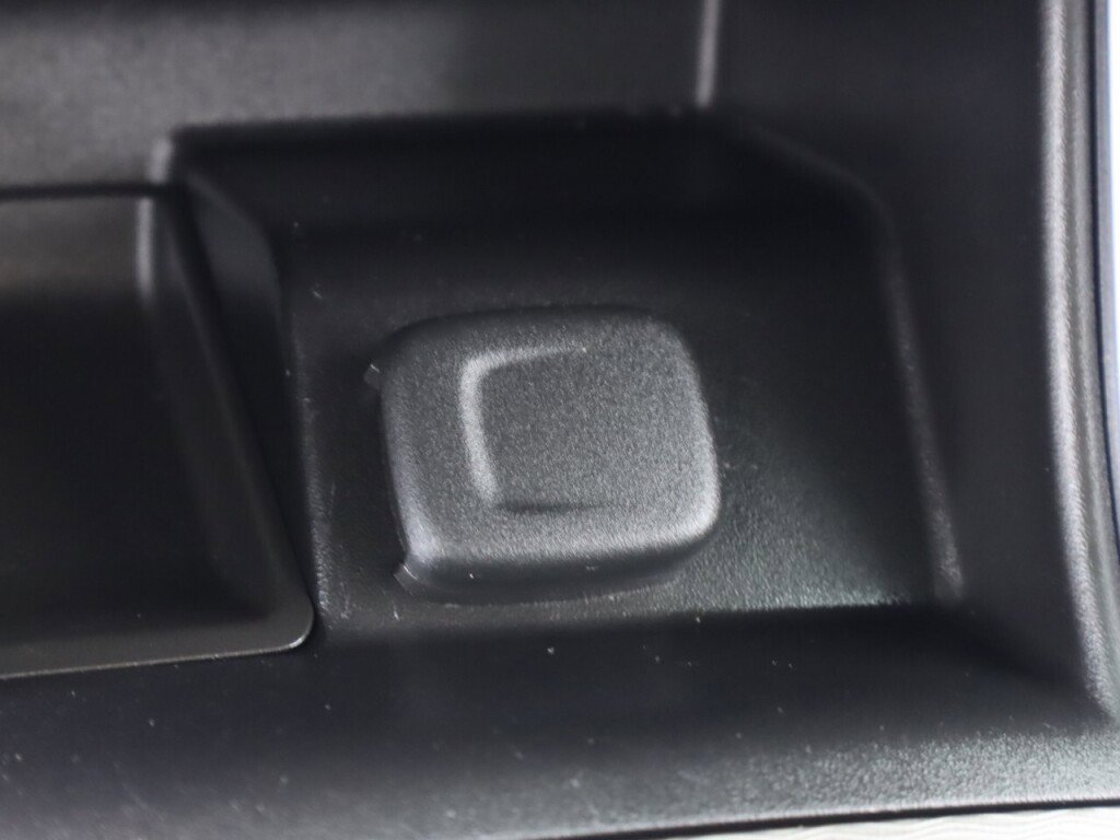 Used 2017 Chevrolet Impala LS w/ Protection Package image 20