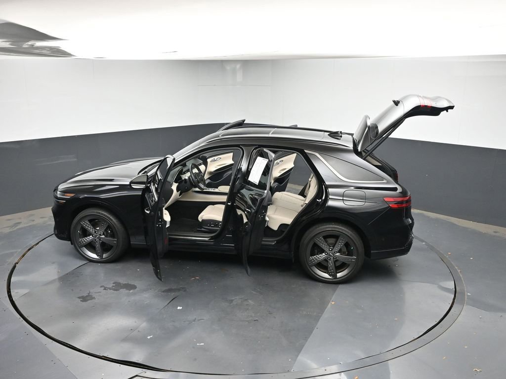Used 2025 Genesis GV70 3.5T Sport w/ Sport Prestige Package AWD/4WD image 43