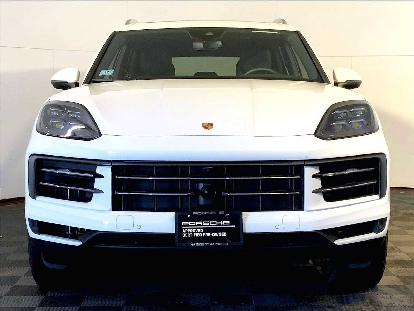 Certified 2026 Porsche Cayenne AWD/4WD image 10