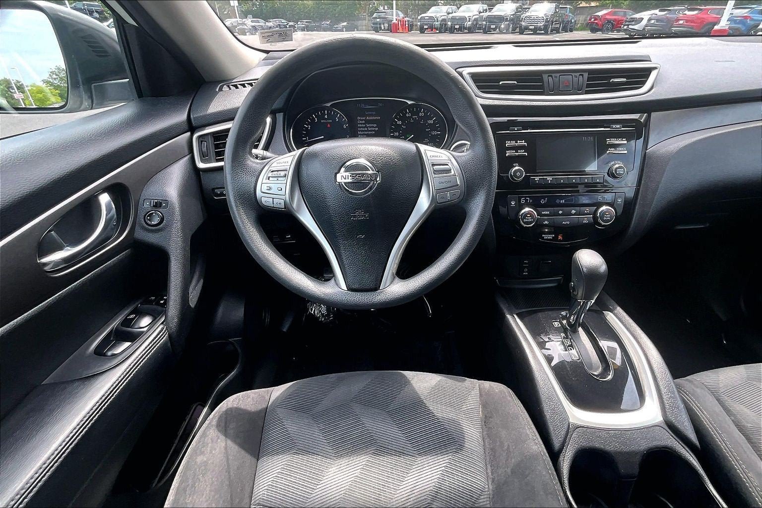 Used 2015 Nissan Rogue SV AWD/4WD image 5