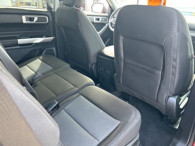 Used 2023 Ford Explorer XLT AWD/4WD image 11