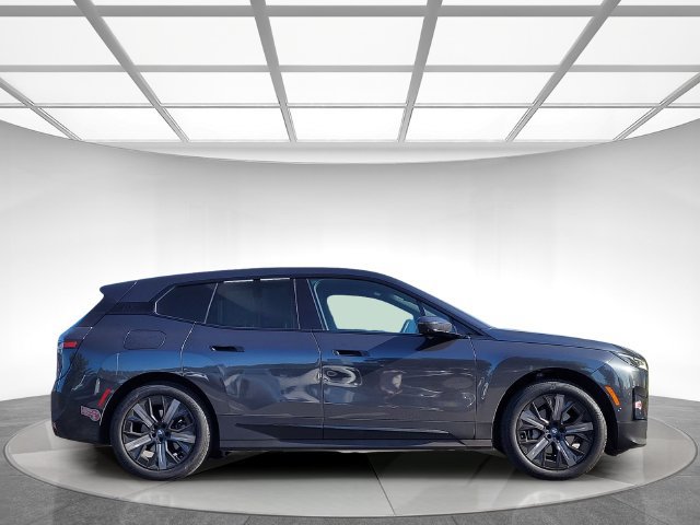 Used 2024 BMW iX xDrive50 w/ Convenience Package AWD/4WD image 3