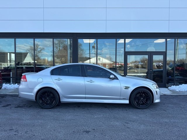 Used 2009 Pontiac G8 Base w/ Premium Package image 2
