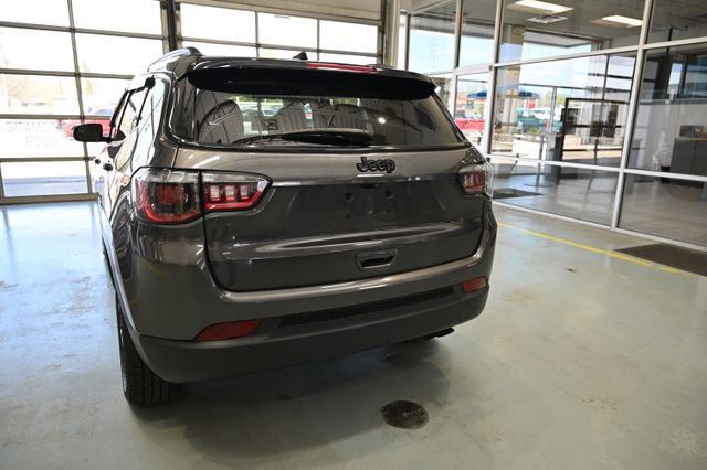 Used 2021 Jeep Compass Latitude FWD image 6