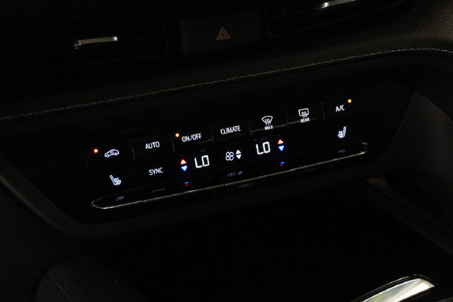 Used 2023 Buick Envision Preferred w/ Sport Touring Package AWD/4WD image 20