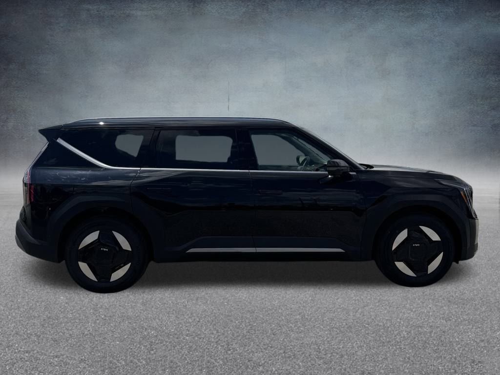 New 2026 Kia EV9 Wind image 4