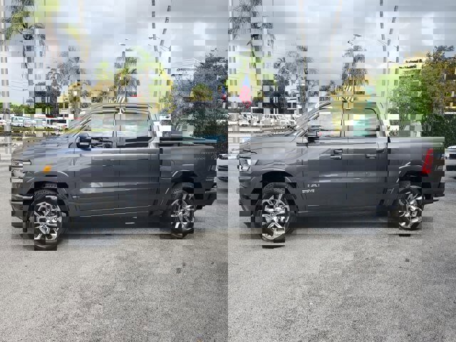 Used 2022 RAM 1500 Laramie w/ Sport Appearance Package image 4