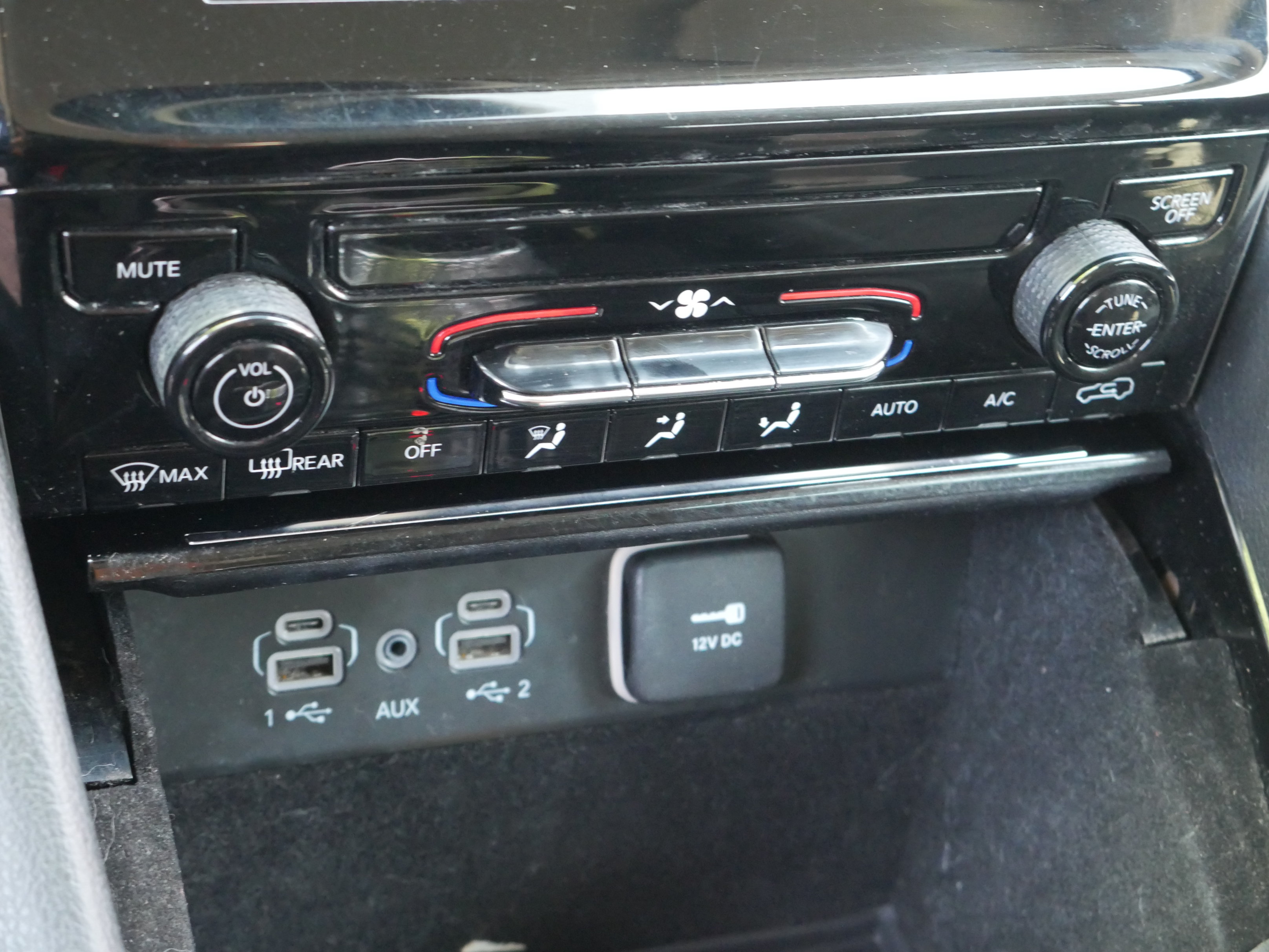 Used 2023 Jeep Grand Cherokee L Laredo AWD/4WD image 14