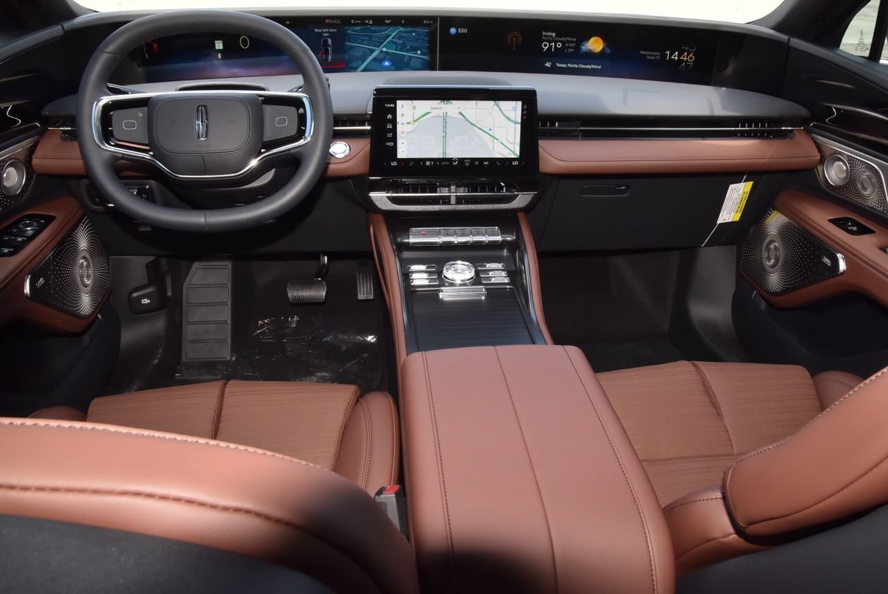 New 2026 Lincoln Nautilus Reserve AWD/4WD image 16