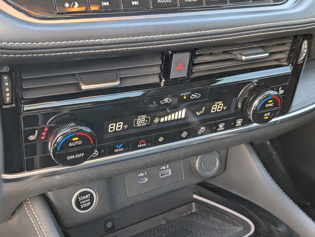 Used 2023 Nissan Rogue Platinum w/ Platinum Premium Package image 26