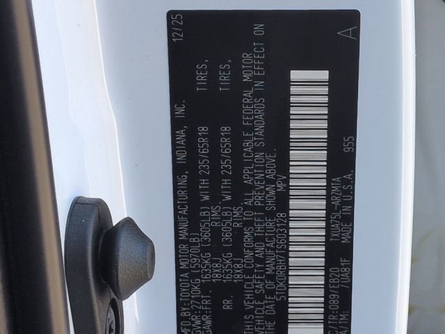 Certified 2026 Toyota Highlander XLE image 34