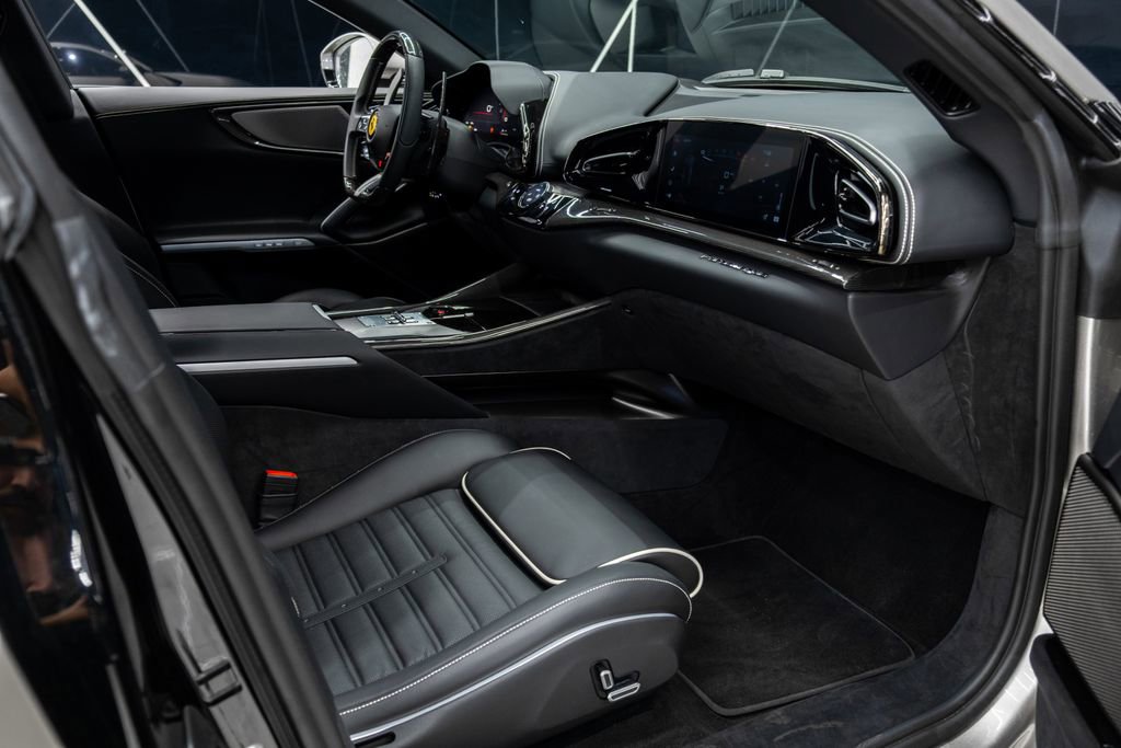 Used 2024 Ferrari Purosangue image 44