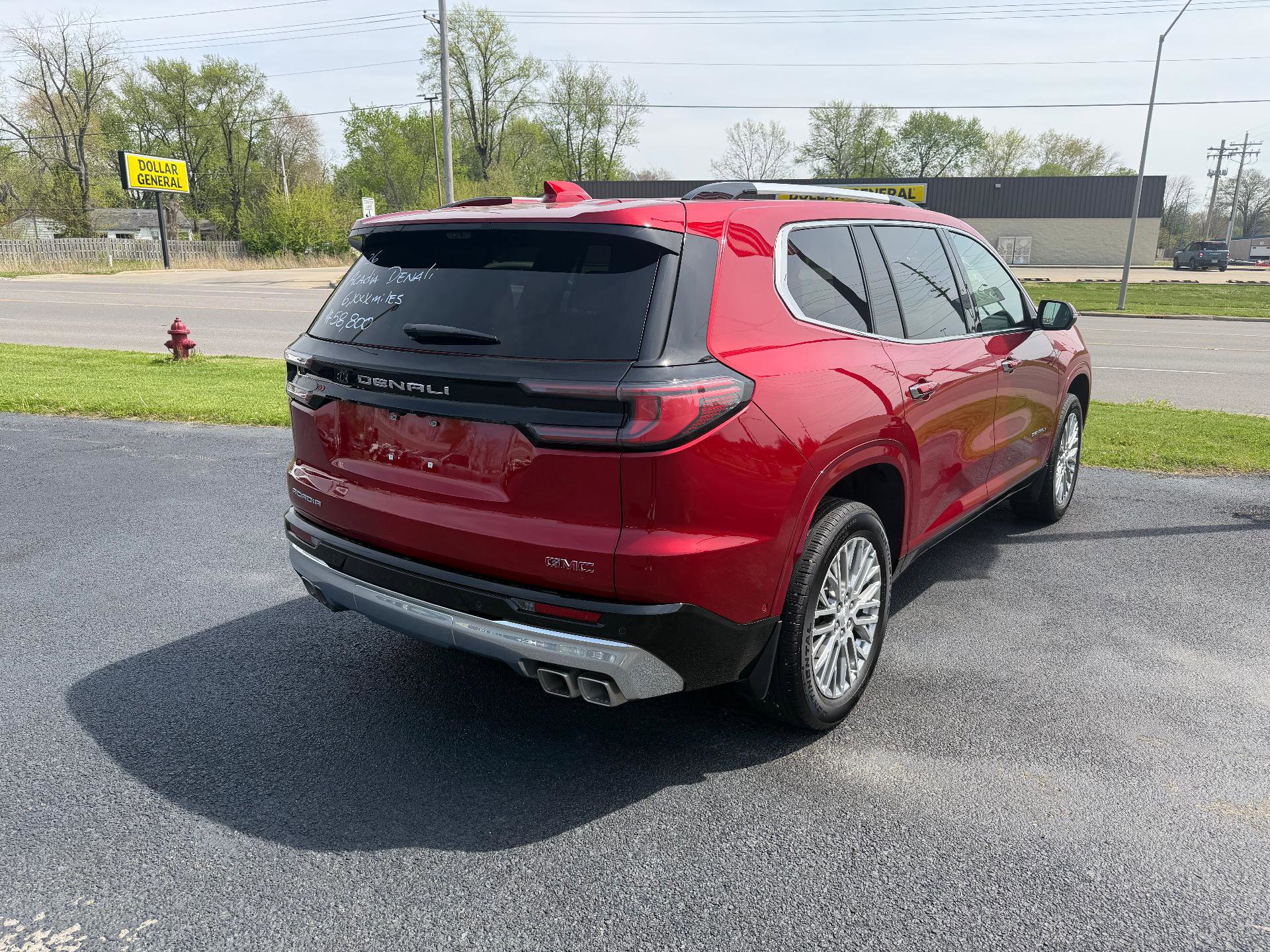 Used 2026 GMC Acadia Denali w/ Super Cruise Package image 4