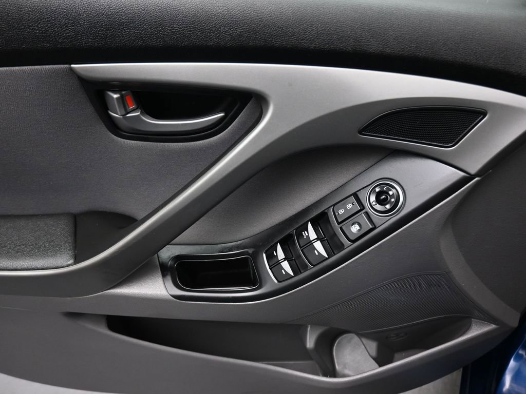 Used 2016 Hyundai Elantra SE w/ Option Group 02 image 10