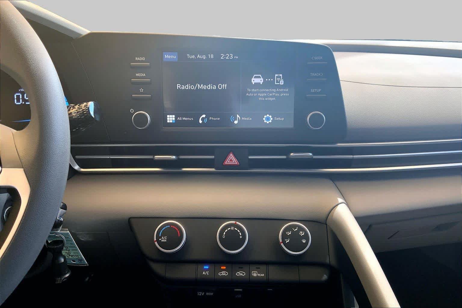 New 2026 Hyundai Elantra SE FWD image 6