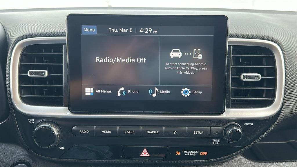 Certified 2025 Hyundai Venue SEL image 24