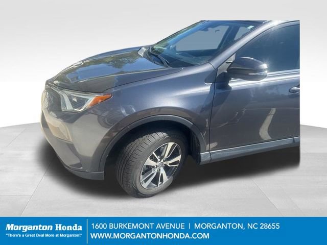 Used 2018 Toyota RAV4 XLE AWD/4WD image 5