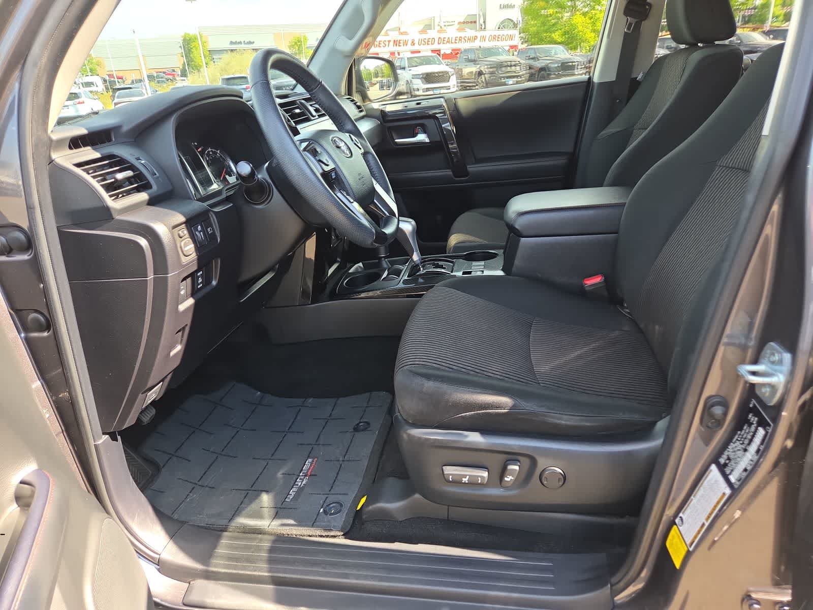 Used 2021 Toyota 4Runner TRD Off-Road AWD/4WD image 19