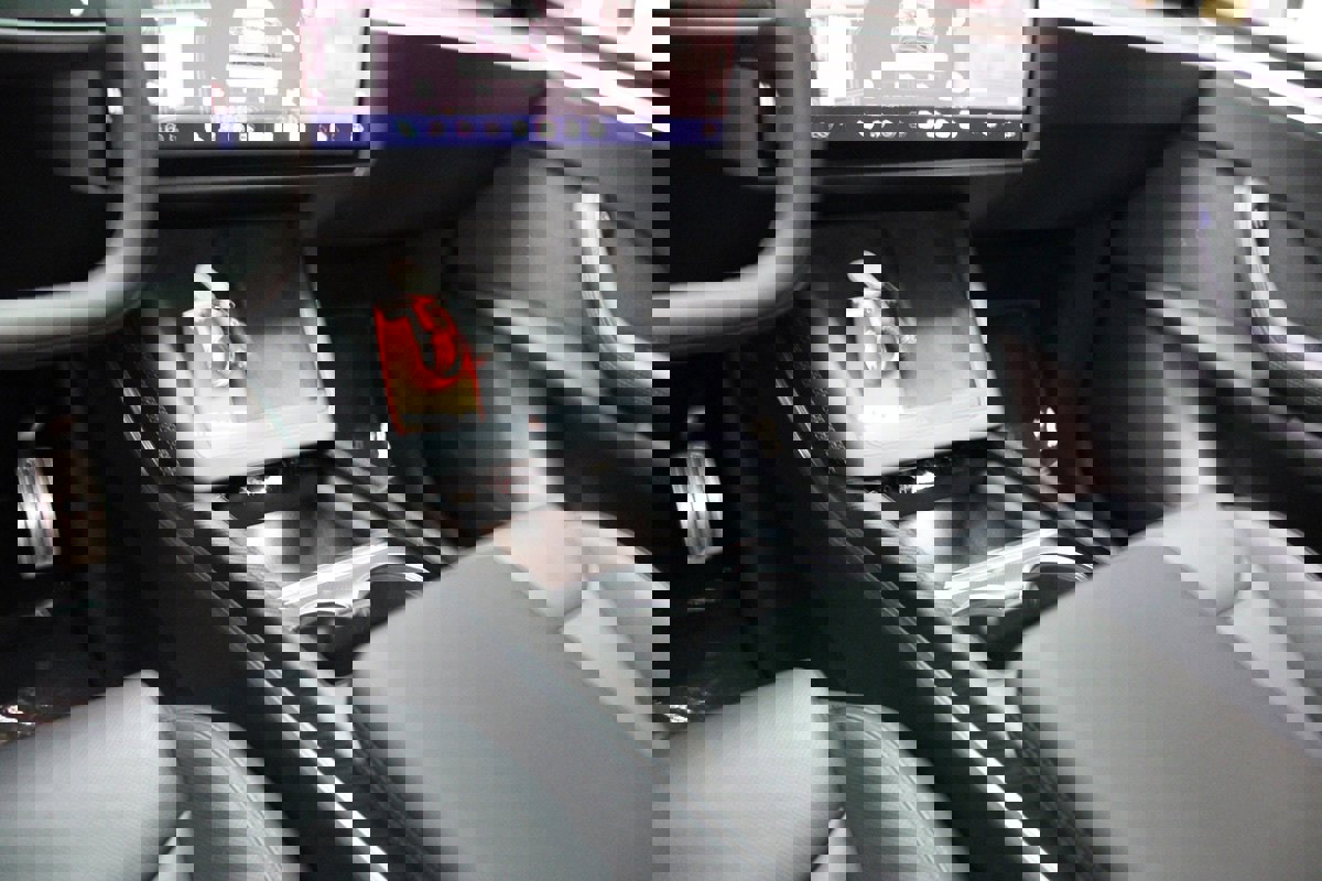 Used 2022 Tesla Model X Plaid image 45