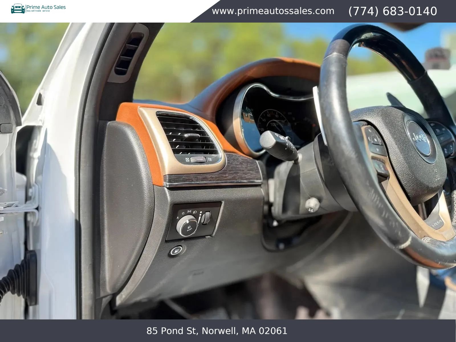 Used 2017 Jeep Grand Cherokee Summit AWD/4WD image 12