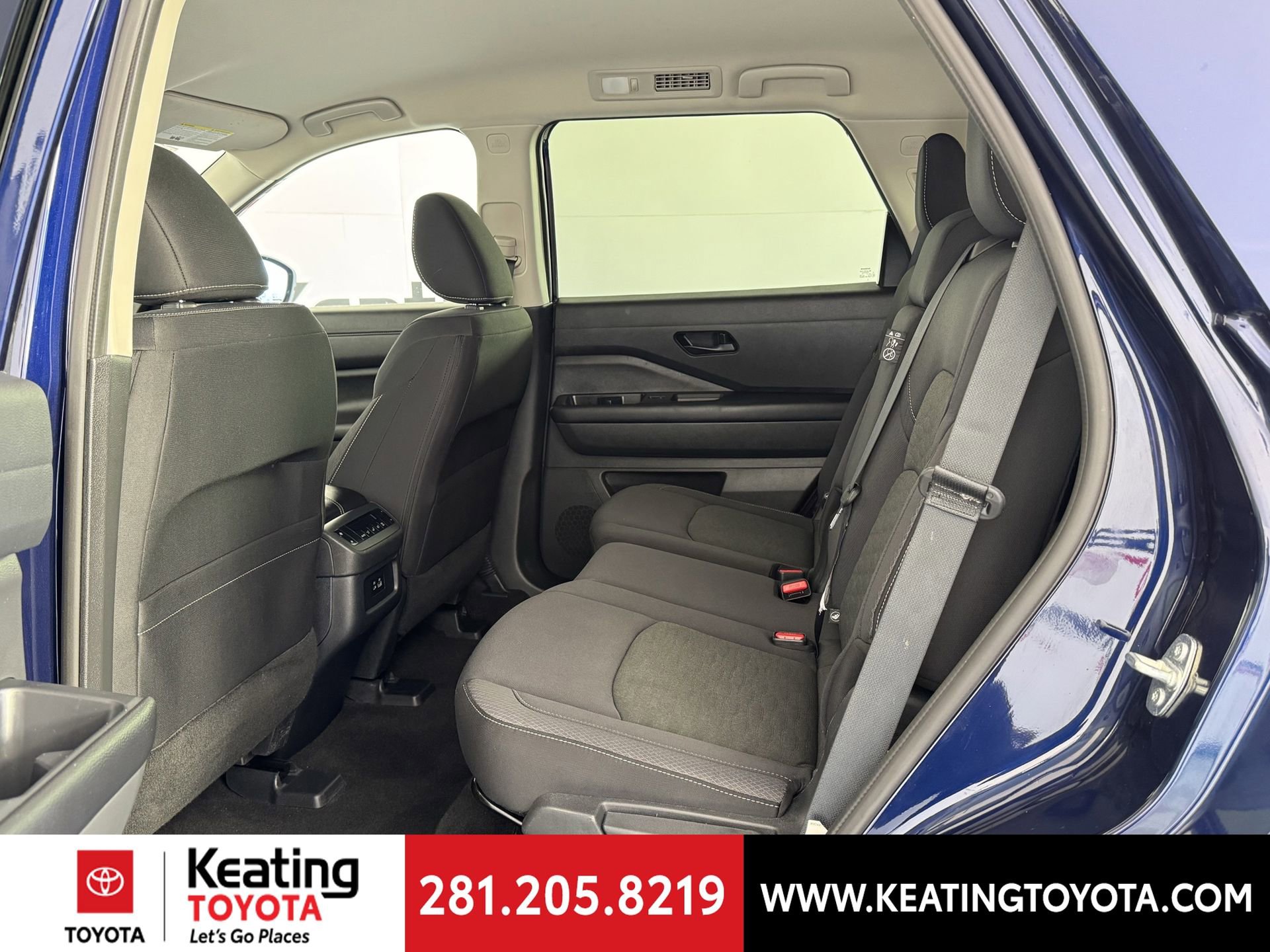 Used 2024 Nissan Pathfinder SV image 15