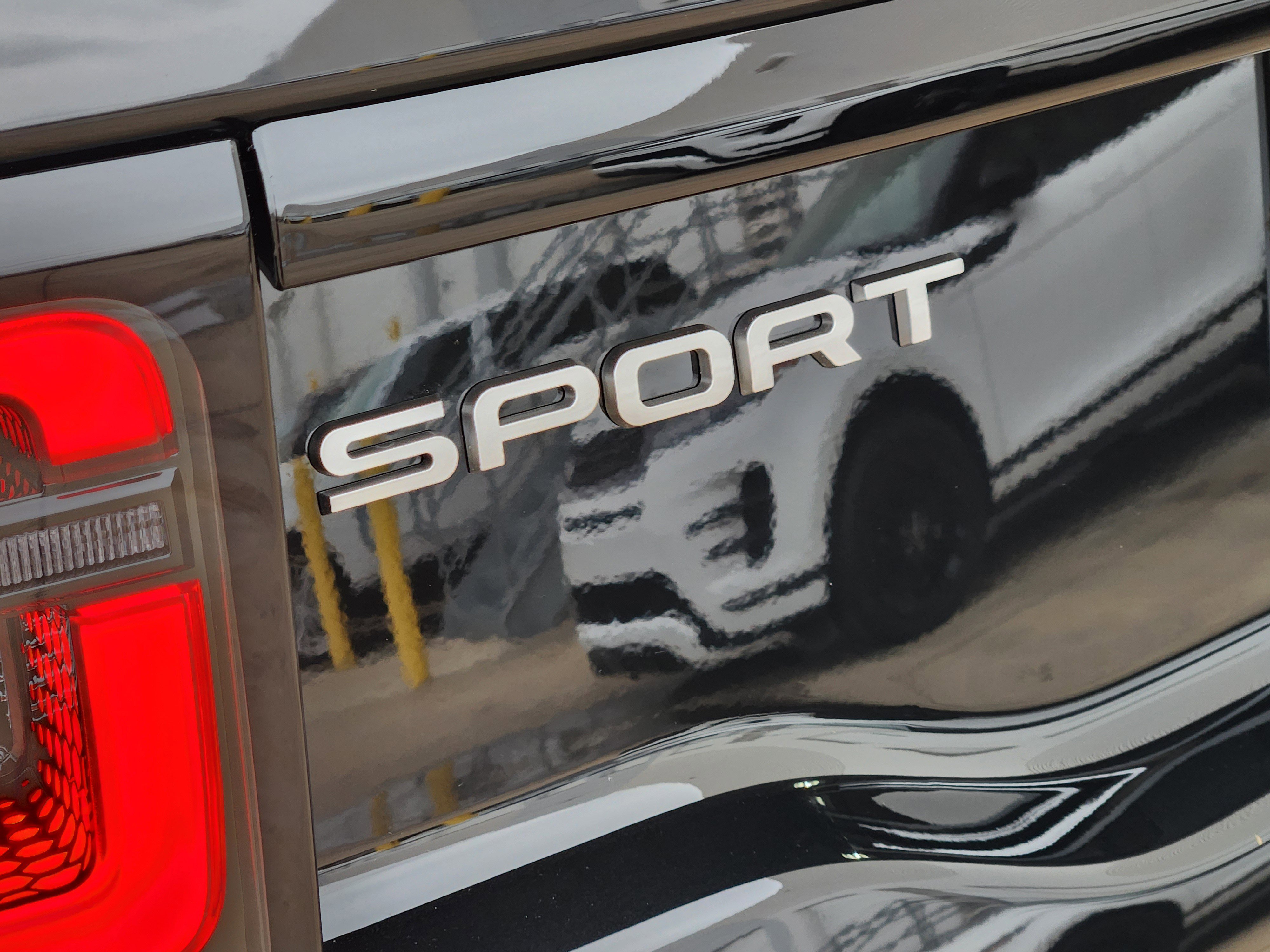 New 2025 Land Rover Discovery Sport S image 12