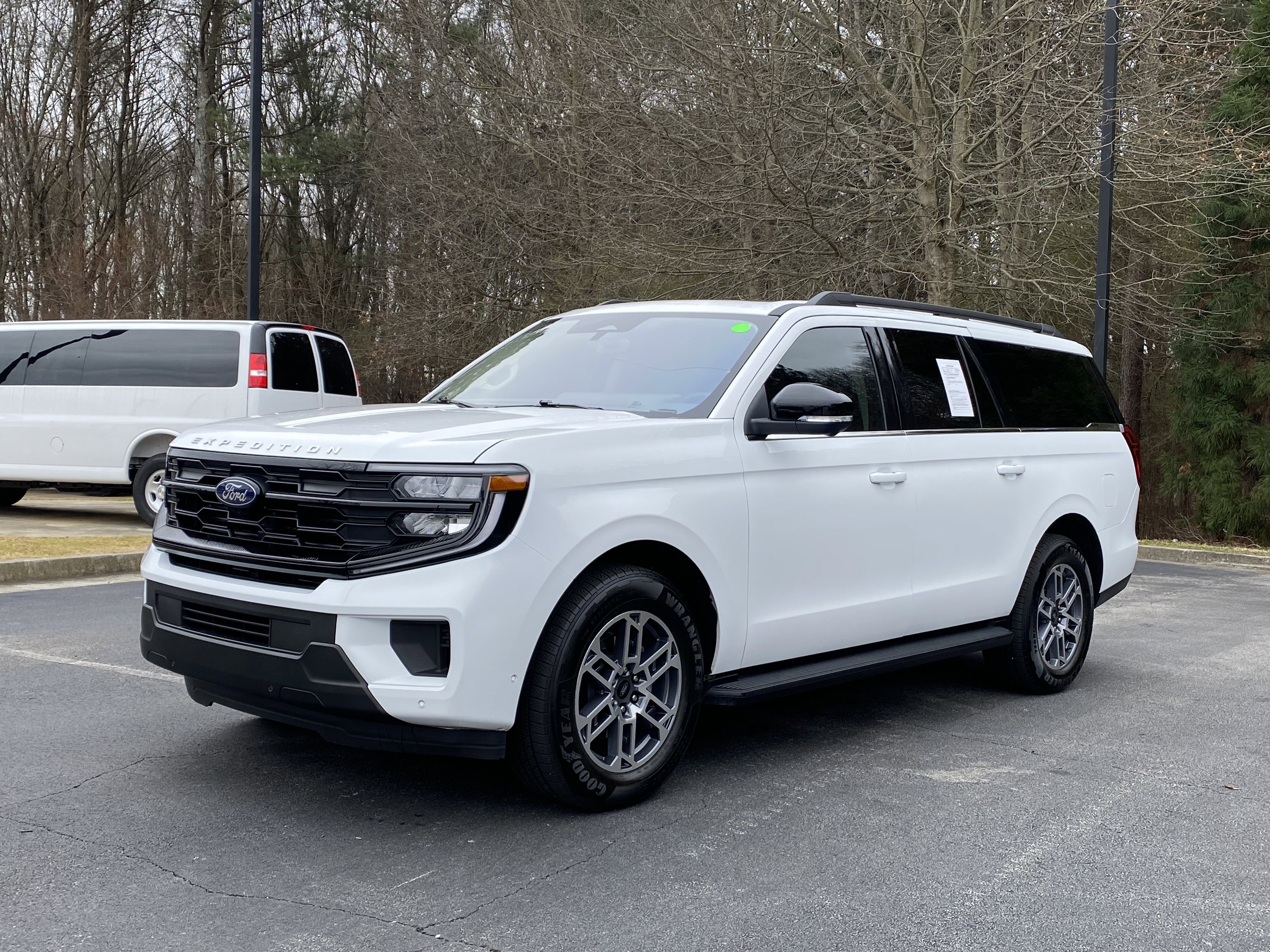 Used 2025 Ford Expedition Max Active image 5