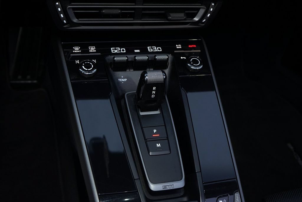 Used 2021 Porsche 911 Carrera RWD image 18