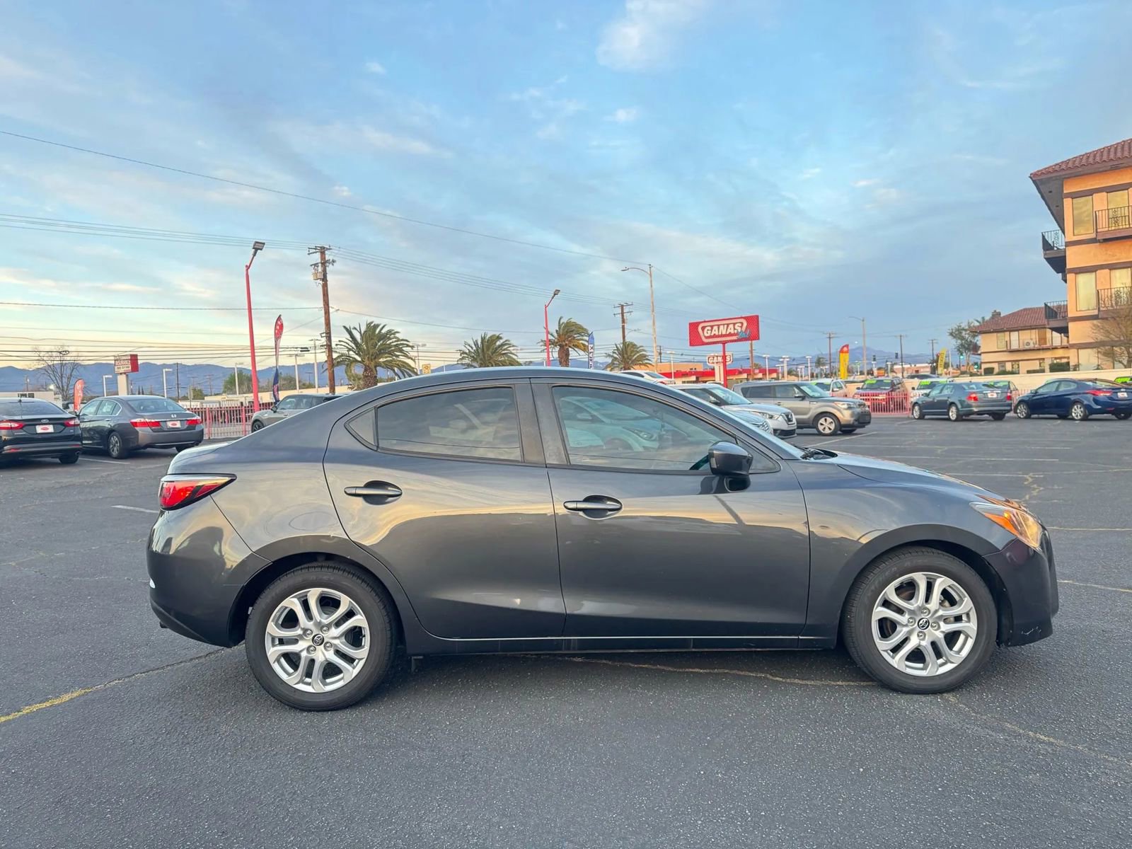 Used 2017 Toyota Yaris iA image 10