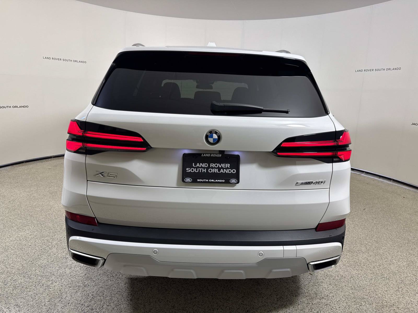Used 2024 BMW X5 sDrive40i w/ Premium Package RWD image 4