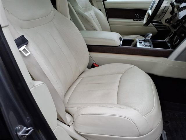 Used 2023 Land Rover Range Rover SE image 8