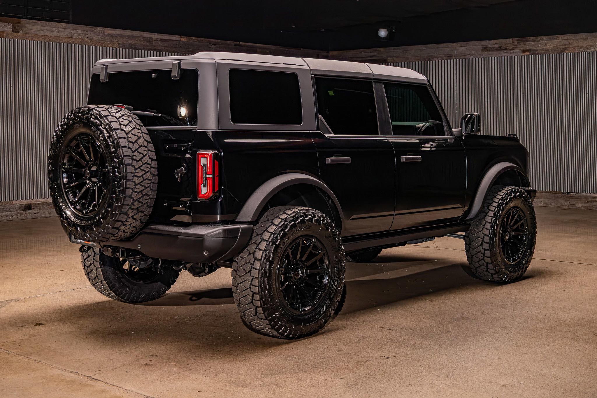 Used 2024 Ford Bronco Badlands image 10