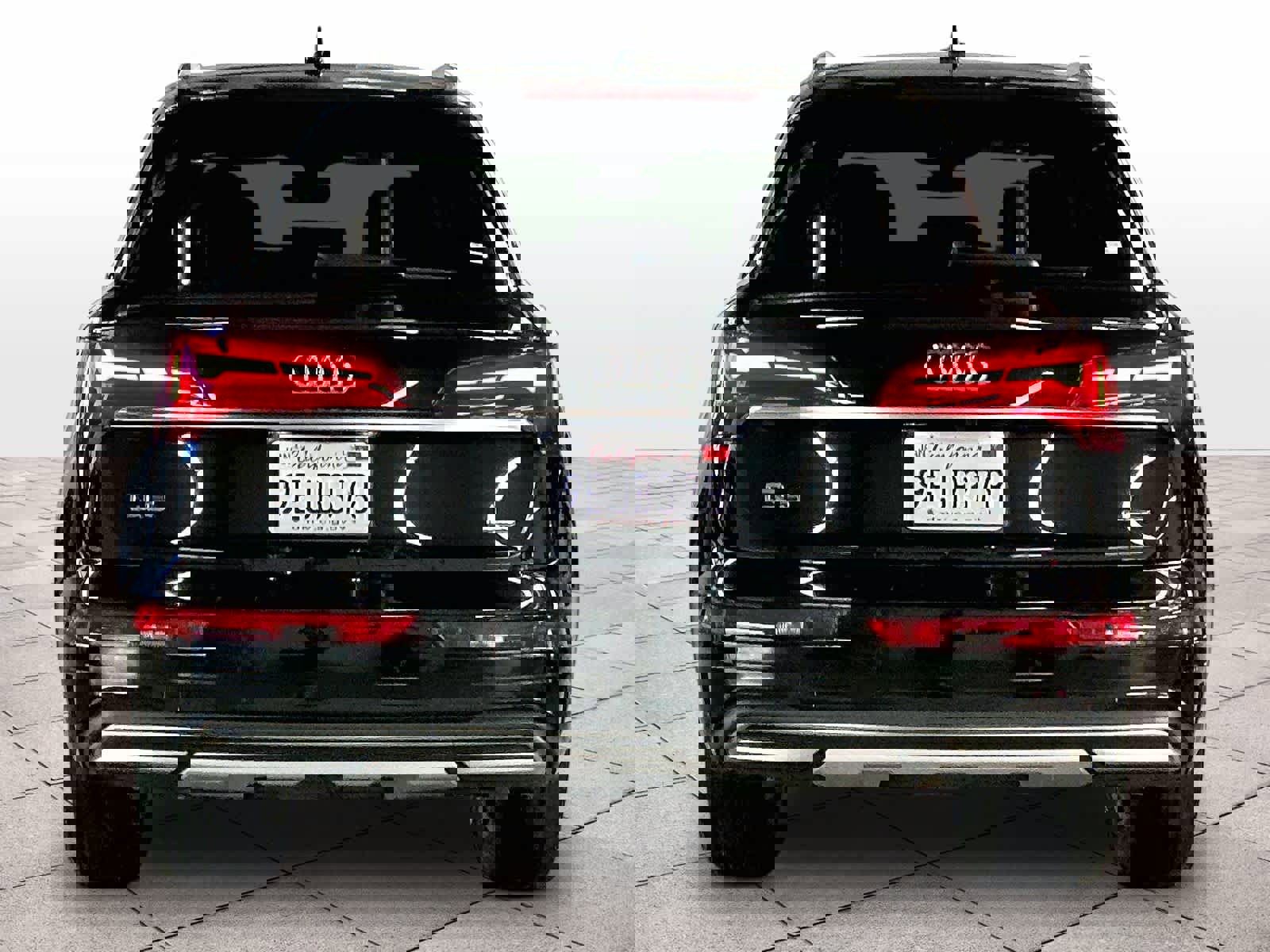 Used 2023 Audi Q5 2.0T Premium w/ Convenience Package image 7