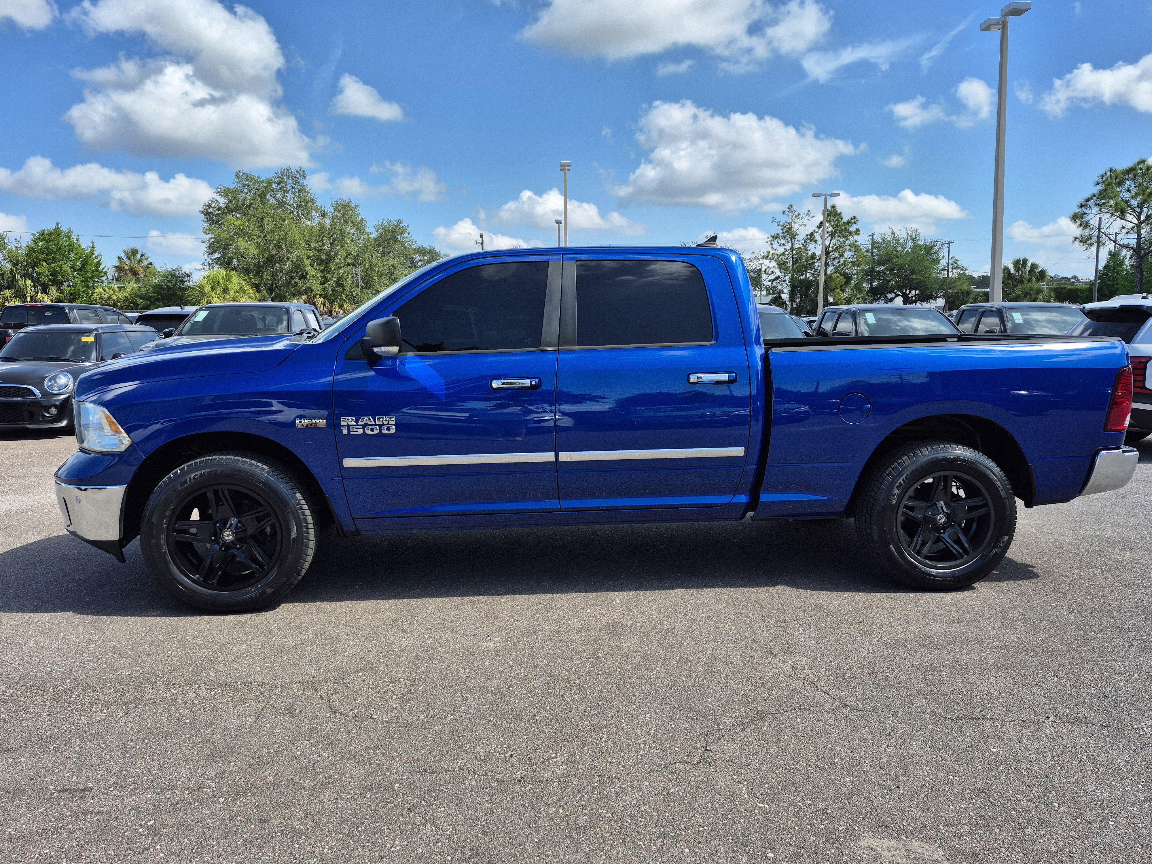 Used 2016 RAM 1500 Lone Star RWD image 3