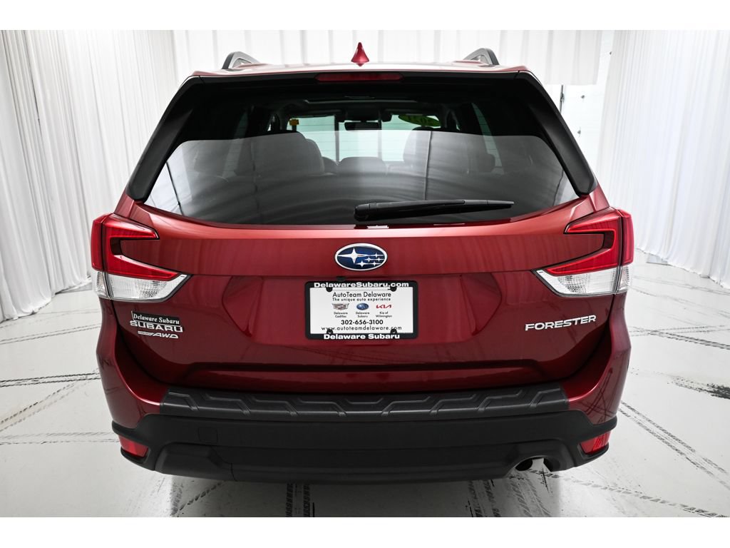 Used 2021 Subaru Forester Premium AWD/4WD image 6