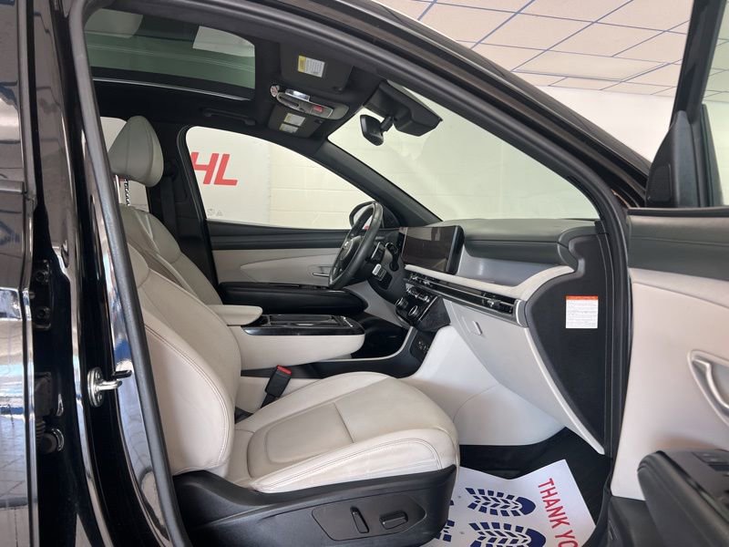 Used 2025 Hyundai Tucson Limited AWD/4WD image 13